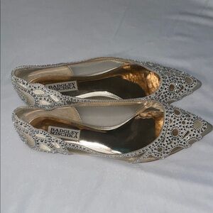 Badgley Mischka Women's Glittering Silver Flats